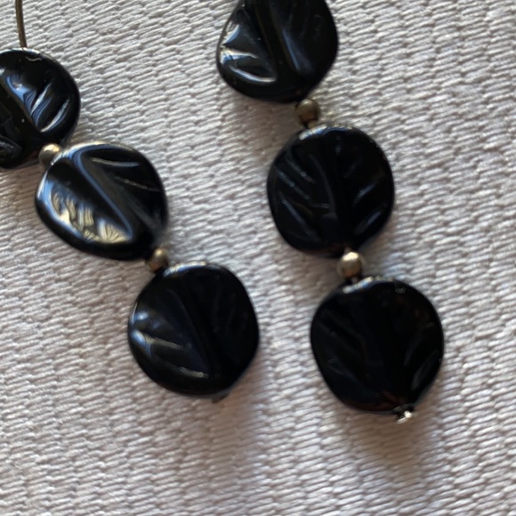 ⚫️ Vintage Textured Earrings ⚫️ - Picture 3 of 3